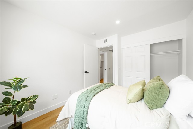 Detail Gallery Image 14 of 32 For 957 S Gramercy Dr #105,  Los Angeles,  CA 90019 - 2 Beds | 2 Baths