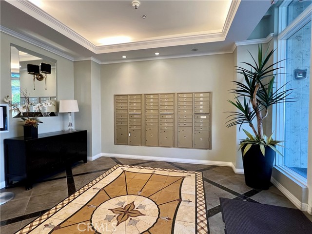 Detail Gallery Image 31 of 32 For 125 N Raymond Ave #404,  Pasadena,  CA 91103 - 2 Beds | 3 Baths