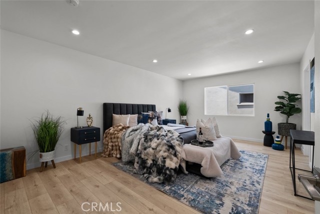 Detail Gallery Image 5 of 33 For 20356 Gresham St, Los Angeles,  CA 91306 - 4 Beds | 2/1 Baths
