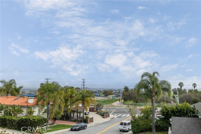 1826 Peninsula Verde Drive, Rancho Palos Verdes, California 90275, 4 Bedrooms Bedrooms, ,3 BathroomsBathrooms,Residential,Sold,Peninsula Verde,SB24043246