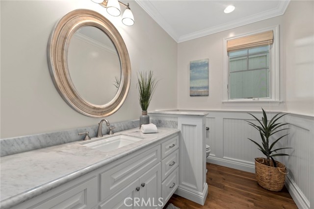 652 26th Street, Manhattan Beach, California 90266, 5 Bedrooms Bedrooms, ,2 BathroomsBathrooms,Residential,Sold,26th,SB21213872