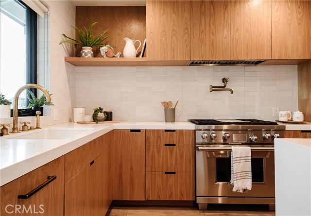 3528 Poinsettia Avenue, Manhattan Beach, California 90266, 3 Bedrooms Bedrooms, ,2 BathroomsBathrooms,Residential,Sold,Poinsettia,SB21241585