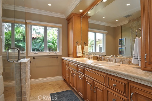 Detail Gallery Image 19 of 26 For 1525 Chelsea Rd, Palos Verdes Estates,  CA 90274 - 4 Beds | 4 Baths