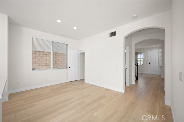 Detail Gallery Image 11 of 42 For 28907 Mirada Circulo, Valencia,  CA 91354 - 3 Beds | 3 Baths