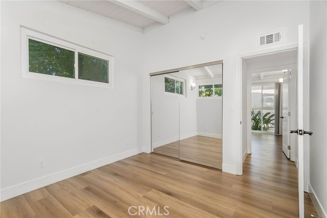 Detail Gallery Image 15 of 31 For 8341 Delco Ave, Winnetka,  CA 91306 - 5 Beds | 4 Baths