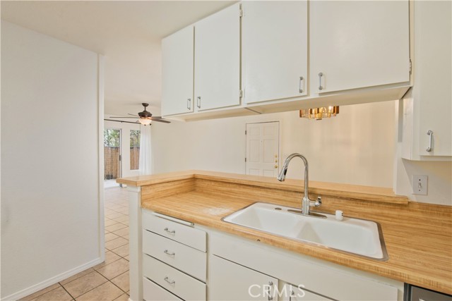 Detail Gallery Image 10 of 23 For 18645 Hatteras St #131,  Tarzana,  CA 91356 - 1 Beds | 1 Baths
