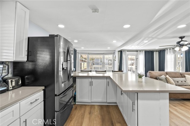 12401 filmore, Sylmar CA: https://media.crmls.org/medias/123f79d0-e2d7-413e-8009-72c8d021e3f4.jpg
