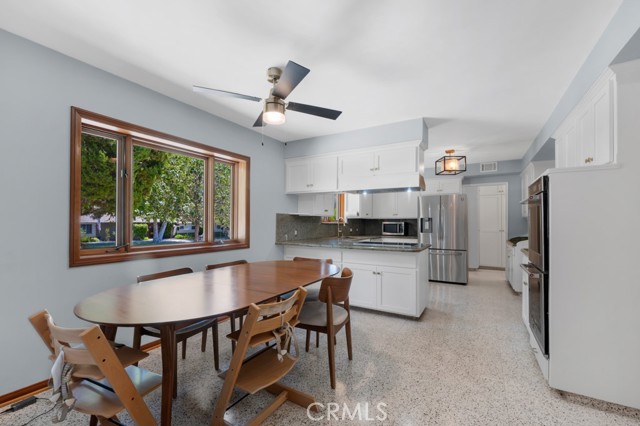 10335 Sylvia Avenue, Porter Ranch CA: https://media.crmls.org/medias/123f8bc0-f227-4ad3-af91-f17dad691c48.jpg