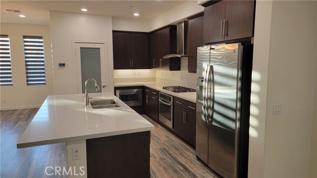 Detail Gallery Image 4 of 28 For 112 Acamar, Irvine,  CA 92618 - 3 Beds | 3/1 Baths