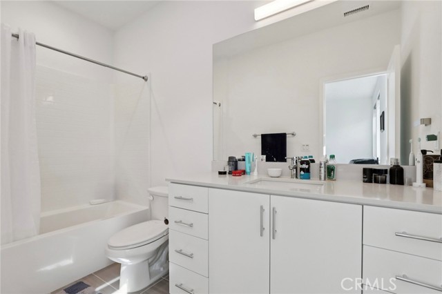 Detail Gallery Image 20 of 34 For 337 Placemark, Irvine,  CA 92614 - 2 Beds | 3/1 Baths