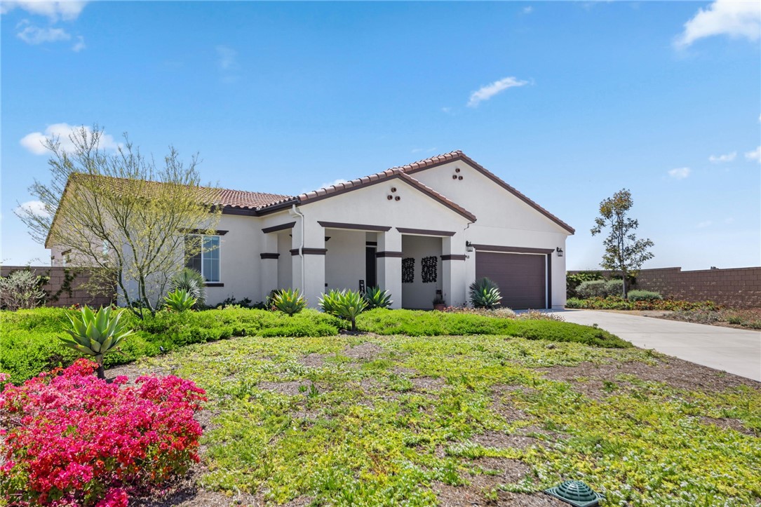 Detail Gallery Image 2 of 39 For 7631 Capstone Ct, Riverside,  CA 92506 - 4 Beds | 3 Baths