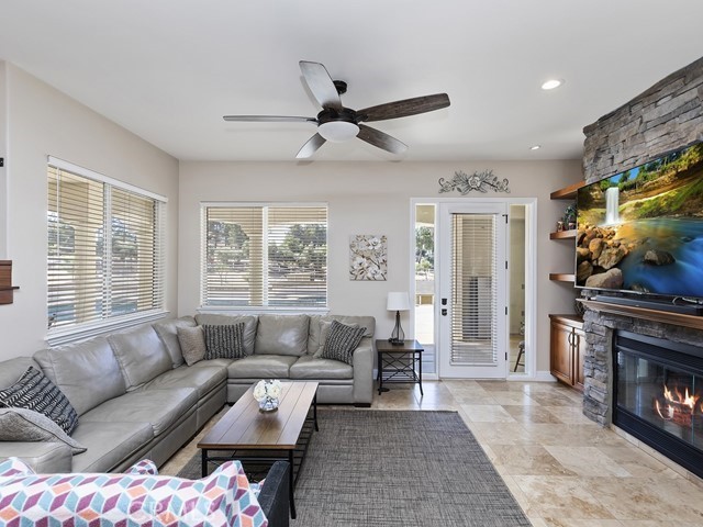 Detail Gallery Image 17 of 67 For 36410 Calle Puerta Bonita, Temecula,  CA 92592 - 5 Beds | 4/2 Baths