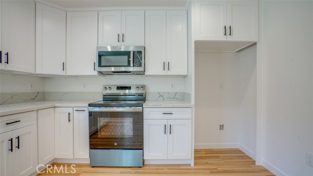 856 W 47th Street, Los Angeles CA: https://media.crmls.org/medias/12427d91-dbd6-408c-99a6-25737b264c66.jpg