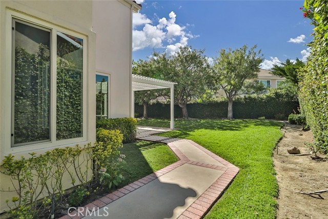 2505 Peachwood Place, Westlake Village CA: https://media.crmls.org/medias/12429408-fb85-4cc4-a3e5-d8a23adf21a6.jpg