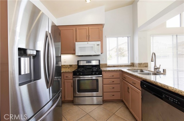44630 Arbor Lane, Temecula CA: https://media.crmls.org/medias/1242b6fa-e7b1-429f-80e8-cb6620adc772.jpg