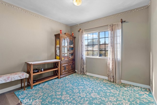 Detail Gallery Image 20 of 37 For 6902 Quakertown Ave, Winnetka,  CA 91306 - 5 Beds | 3 Baths