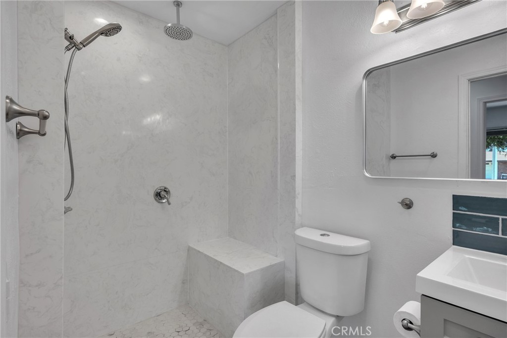 https://media.crmls.org/medias/1244a02b-3d49-4583-a239-dc3b61c65334.jpg?preset=X-Large