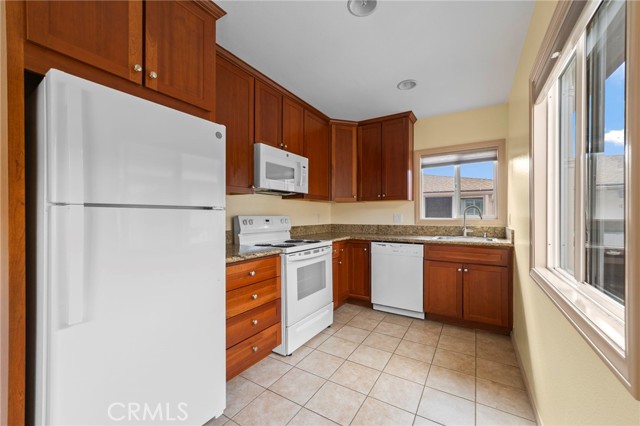 Detail Gallery Image 7 of 14 For 113 N 1st St #G,  Alhambra,  CA 91801 - 1 Beds | 1 Baths