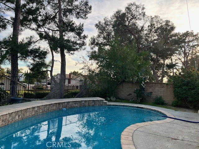 Detail Gallery Image 10 of 11 For 11131 Amarillo St, Rancho Cucamonga,  CA 91701 - 4 Beds | 2/1 Baths