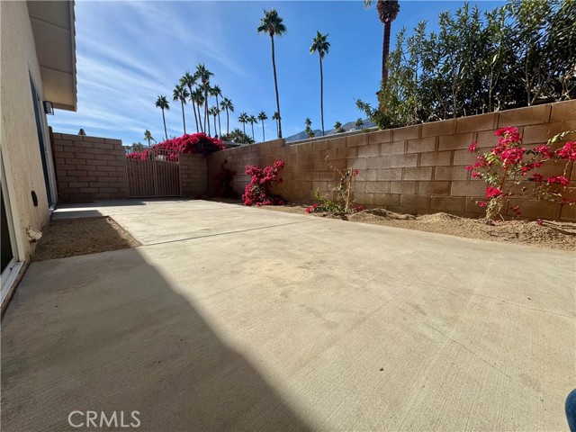 Detail Gallery Image 33 of 37 For 1961 S Camino Real #2,  Palm Springs,  CA 92264 - 2 Beds | 2 Baths