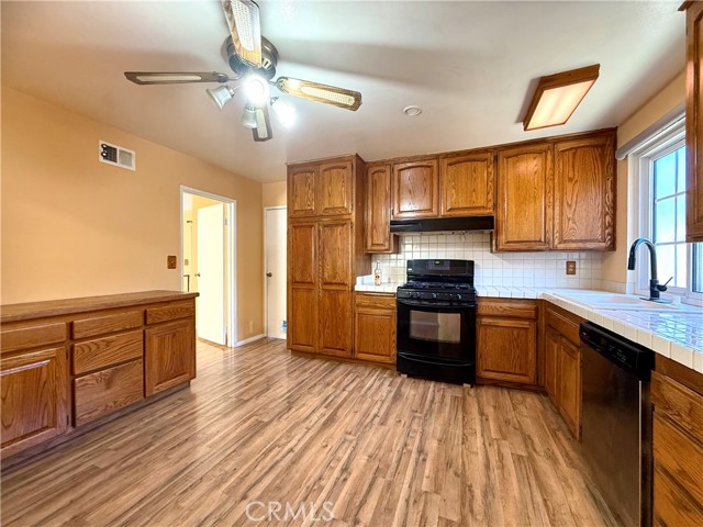 Detail Gallery Image 11 of 29 For 2958 Rosette, Simi Valley,  CA 93065 - 4 Beds | 2 Baths