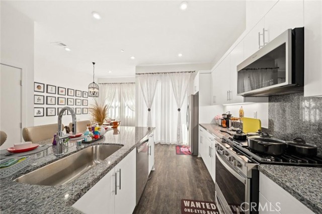 1614 W Bushell Street, Anaheim CA: https://media.crmls.org/medias/12477303-e54e-41fa-b895-b0308cd7c2fe.jpg
