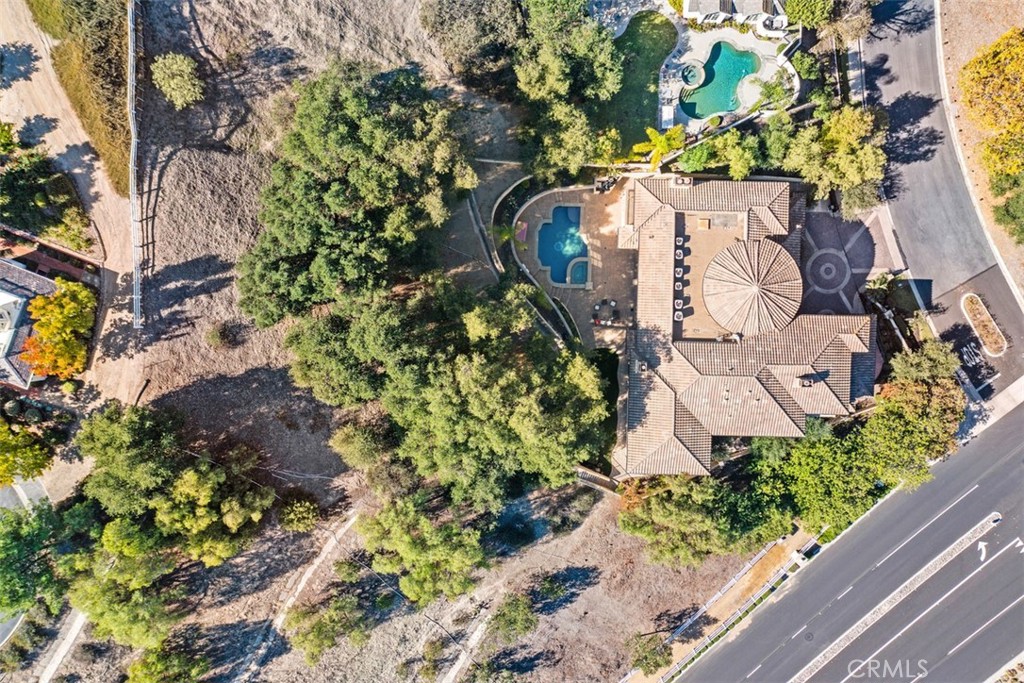 MLS #OC25250385 image #28