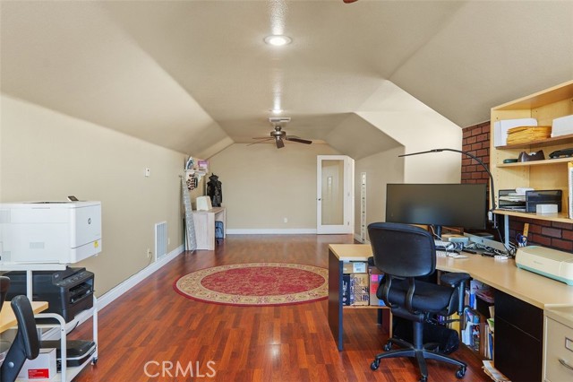 29944 Peach Tree Court, Murrieta CA: https://media.crmls.org/medias/1247f9c8-7e16-4ffc-b911-5dffedae13f8.jpg