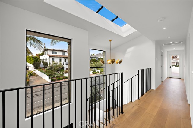 Detail Gallery Image 14 of 23 For 229 W Paseo De Cristobal, San Clemente,  CA 92672 - 4 Beds | 3/1 Baths