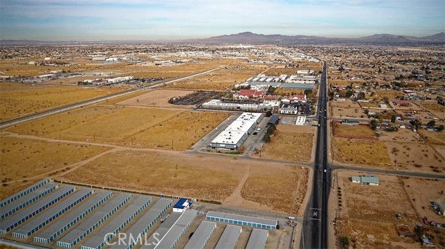 0 I ave, Hesperia CA: https://media.crmls.org/medias/124805ba-aa64-4c42-9f3d-e51fe2920ee8.jpg