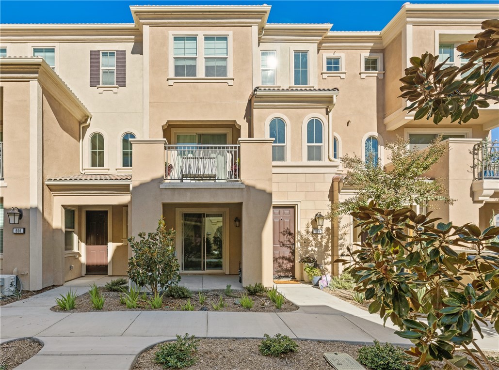 Detail Gallery Image 1 of 1 For 608 Shadowbrook, Lake Forest,  CA 92610 - 3 Beds | 3/1 Baths