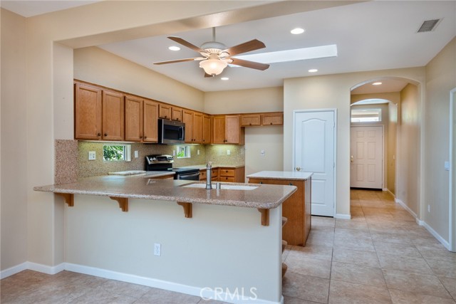 Detail Gallery Image 15 of 39 For 24051 Steelhead Dr, Corona,  CA 92883 - 2 Beds | 2 Baths