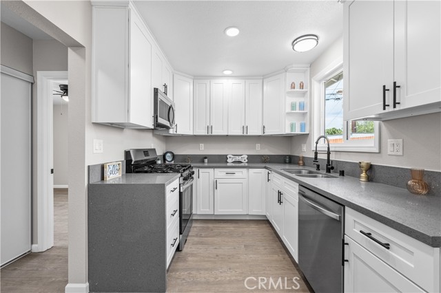 Detail Gallery Image 19 of 55 For 1309 W Ivyton St, Lancaster,  CA 93534 - 3 Beds | 2 Baths