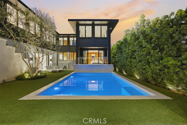 101 N Poinsettia Avenue, Manhattan Beach CA: https://media.crmls.org/medias/124978a9-8d1f-499d-9351-1e5ceae71640.jpg