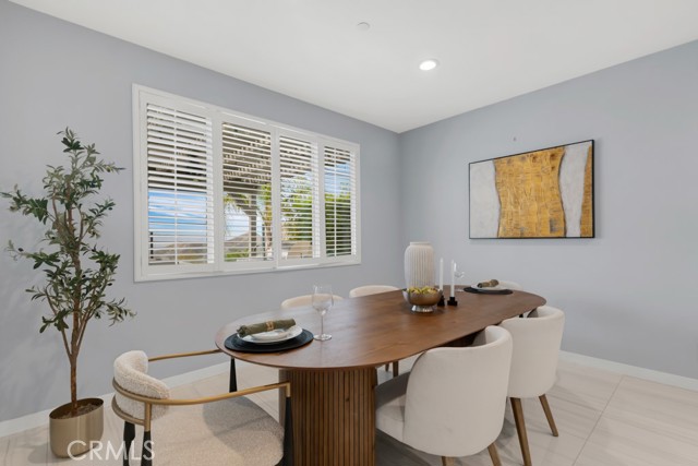 Image 14 of 62 For 18348 Cachet