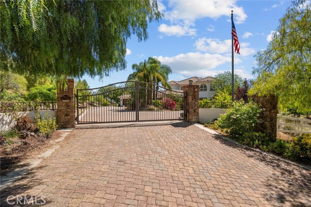 21100 Paseo Montana, Murrieta CA: https://media.crmls.org/medias/1249e0aa-faeb-48b9-bf2d-a2dc41e04133.jpg