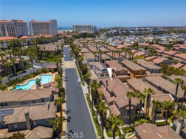 21270 Elda Cir, Huntington Beach CA: https://media.crmls.org/medias/124a00af-ec89-48dd-943c-dab5ec828030.jpg