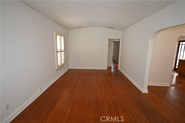 Detail Gallery Image 3 of 23 For 162 Glendora Ave., Long Beach,  CA 90803 - 2 Beds | 2 Baths