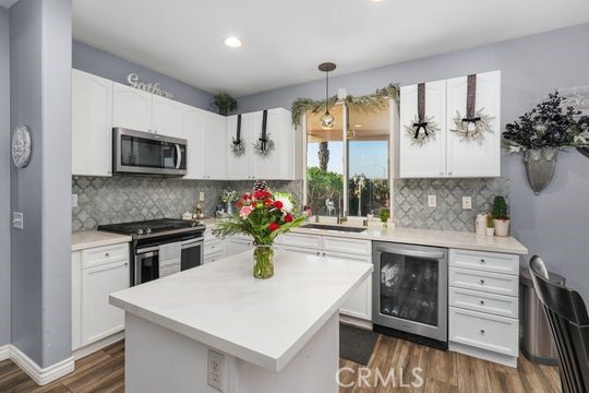 Detail Gallery Image 7 of 19 For 7571 Clementine, Corona,  CA 92880 - 5 Beds | 3 Baths