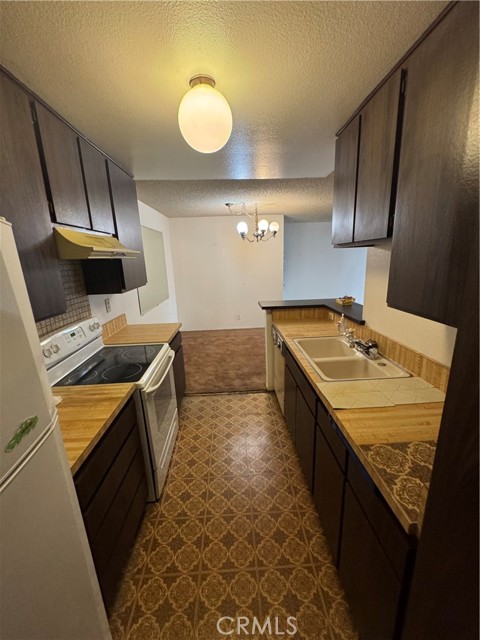 Detail Gallery Image 8 of 27 For 8535 W West Knoll #202,  West Hollywood,  CA 90069 - 2 Beds | 2 Baths