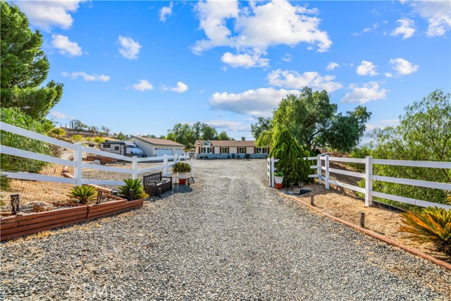 Detail Gallery Image 4 of 70 For 39645 Calle Escalona, Temecula,  CA 92592 - 3 Beds | 2 Baths