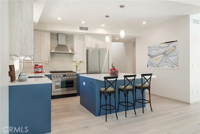 Center Island Kitchen