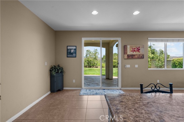 29266 Mission Trail Lane, Valencia CA: https://media.crmls.org/medias/124b71d2-81b2-4f8e-b5e6-6474faa53b11.jpg