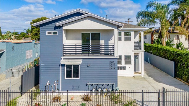 10820 Long Beach Blvd, Lynwood CA: https://media.crmls.org/medias/124c3a2a-6bdc-4391-86df-22127bf2bda4.jpg