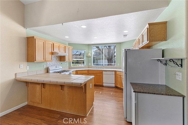 Detail Gallery Image 4 of 27 For 2887 Evergreen Ct, Livingston,  CA 95334 - 3 Beds | 2 Baths