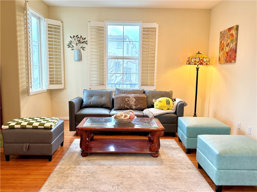 MLS #OC25256183 image #24