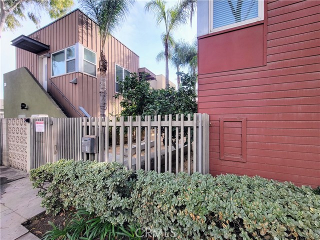 302 E 19th St, Long Beach, CA 90806