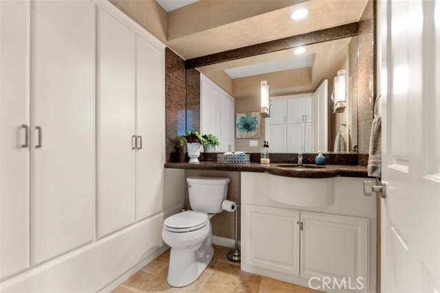 Detail Gallery Image 24 of 31 For 4501 Roxbury Rd, Corona Del Mar,  CA 92625 - 3 Beds | 3/1 Baths