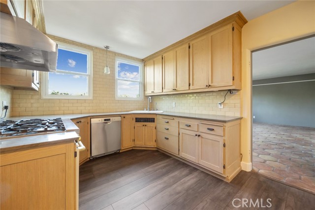 Detail Gallery Image 16 of 31 For 1620 Ina Dr, Glendale,  CA 91206 - 3 Beds | 1/1 Baths