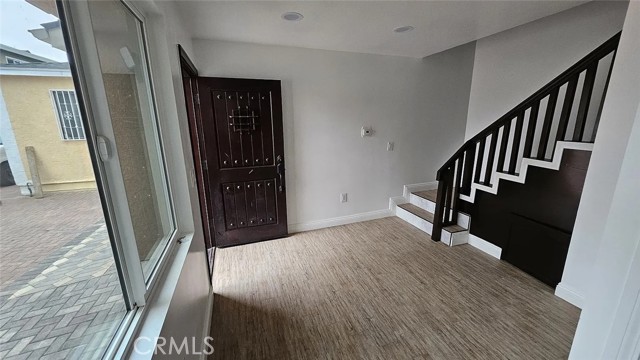 Detail Gallery Image 2 of 8 For 711 Sloan Ave, Compton,  CA 90221 - 3 Beds | 2 Baths